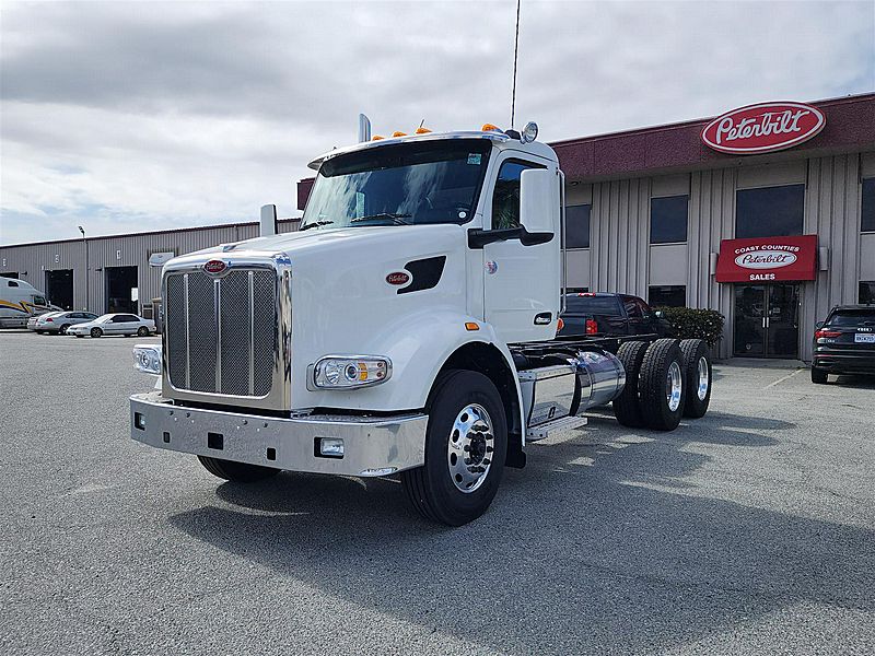 2025 Peterbilt 567