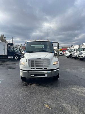 2016 Freightliner M2 106