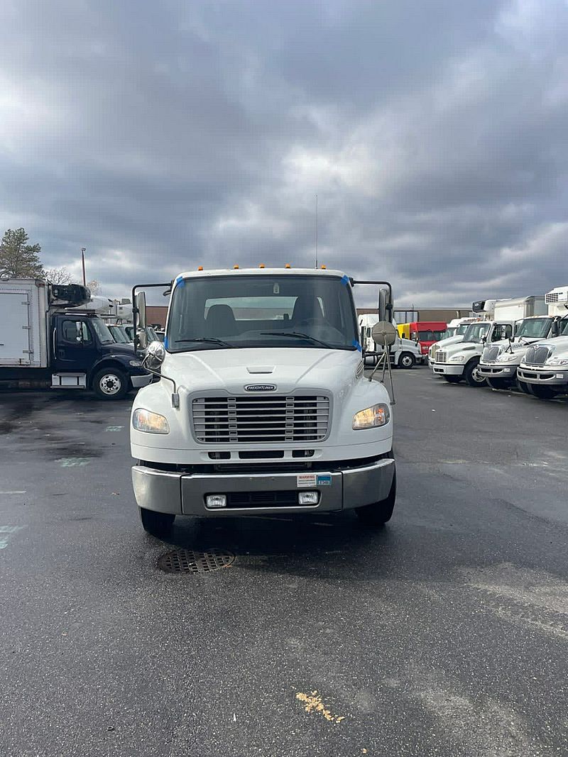 2016 Freightliner M2 106