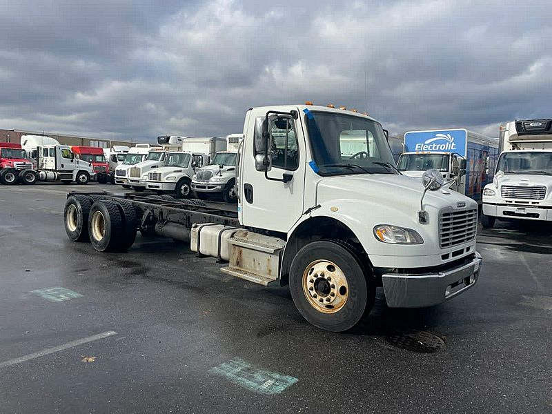 2016 Freightliner M2 106