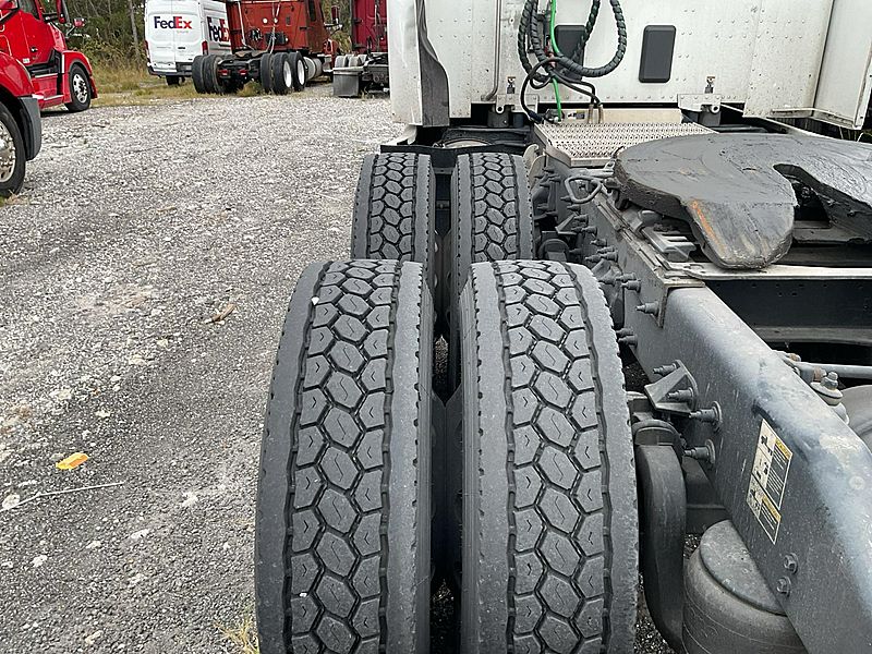 2023 Peterbilt 579