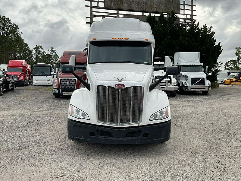 2023 Peterbilt 579