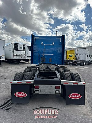 2017 Peterbilt 579
