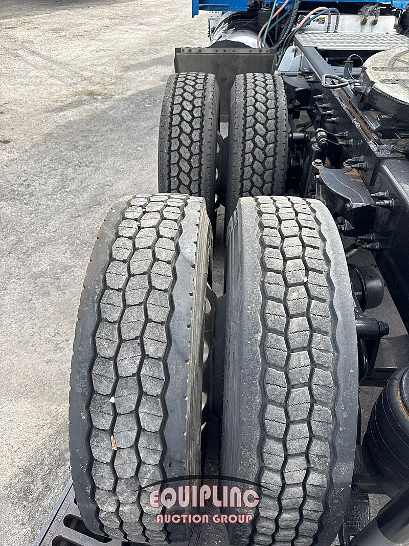 2017 Peterbilt 579