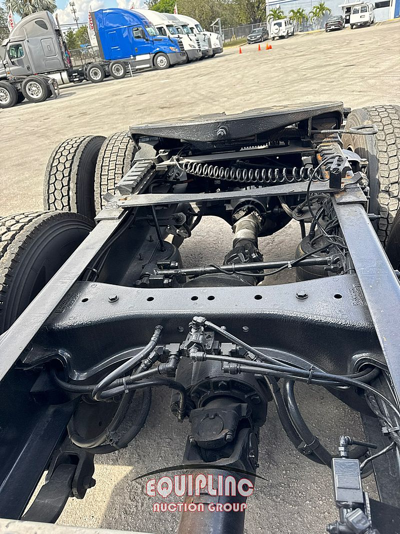 2017 Peterbilt 579