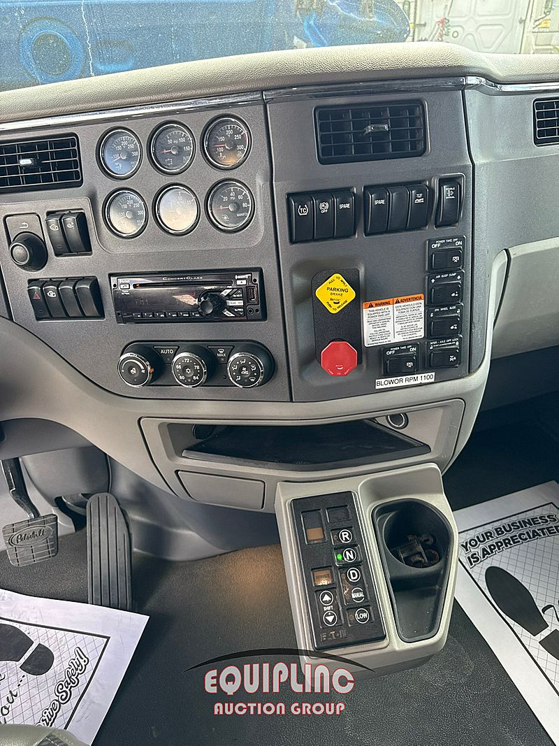 2017 Peterbilt 579
