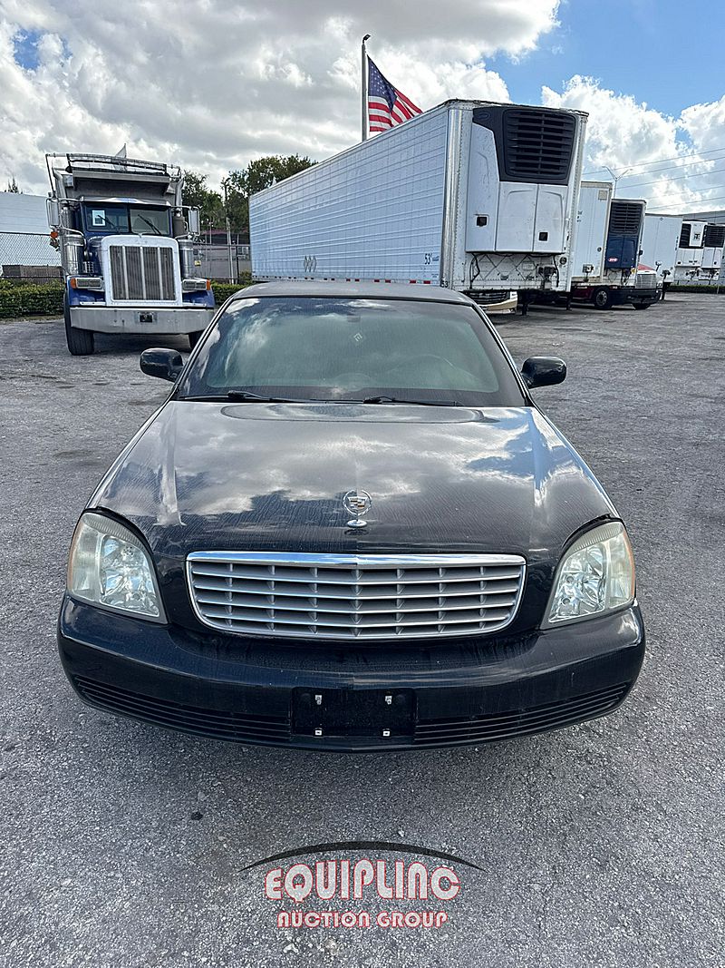 2004 CADILLAC Limousine