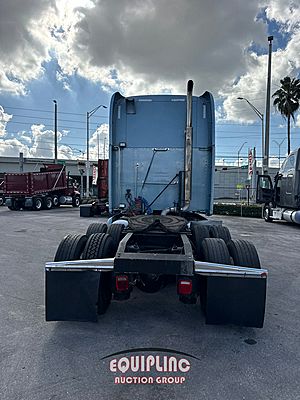 2012 Peterbilt 587