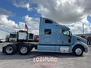 2012 Peterbilt 587