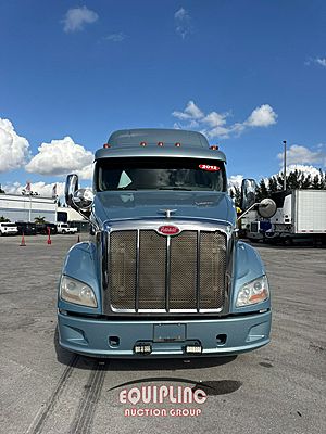 2012 Peterbilt 587