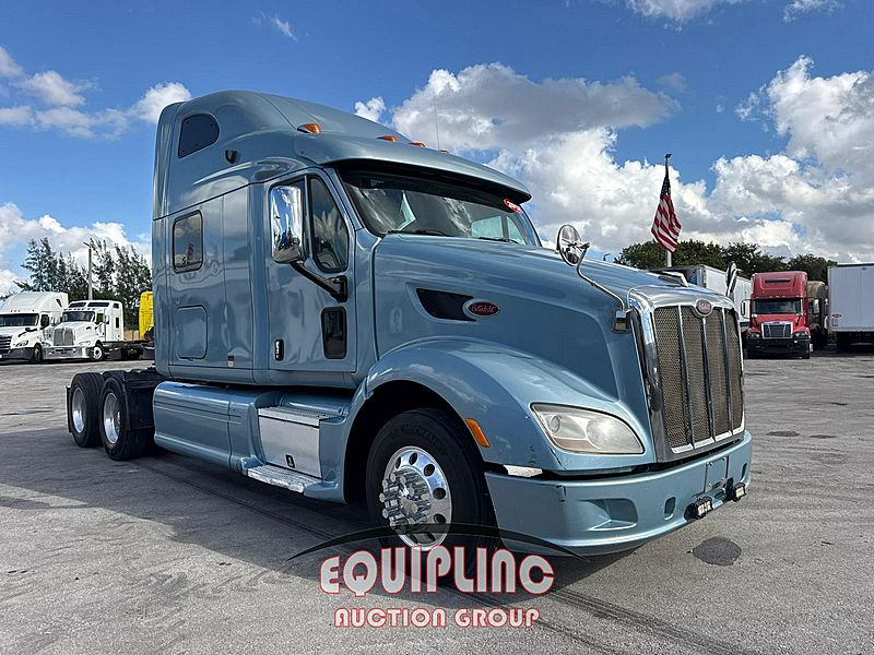 2012 Peterbilt 587
