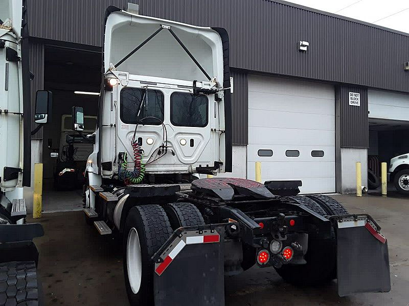 2018 Freightliner CASCADIA 113