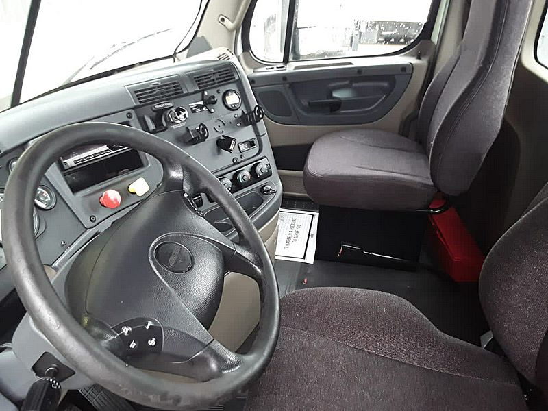2018 Freightliner CASCADIA 113