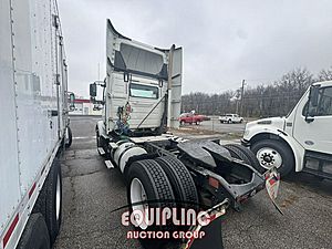 2016 Volvo VNM