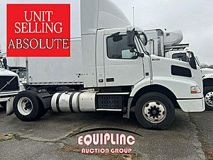2017 Volvo VNM