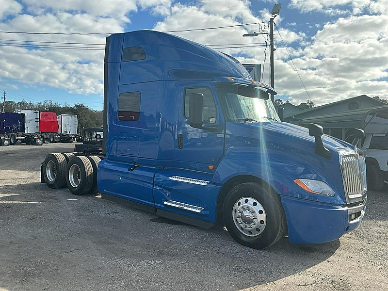 2019 International LT625