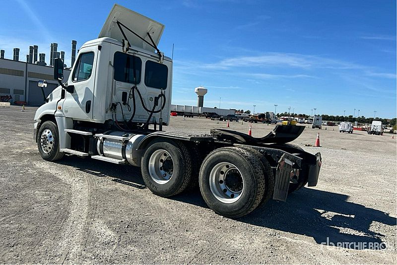 2017 Freightliner Cascadia 125