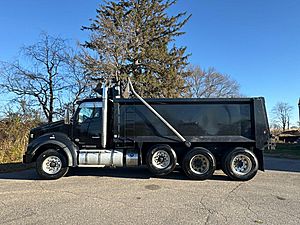 2017 Kenworth T880 - Dump Truck