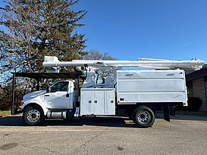 2015 Ford F-750 - Bucket Truck
