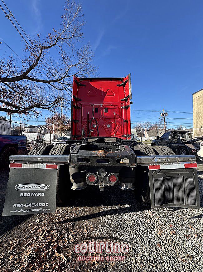 2016 Freightliner CASCADIA