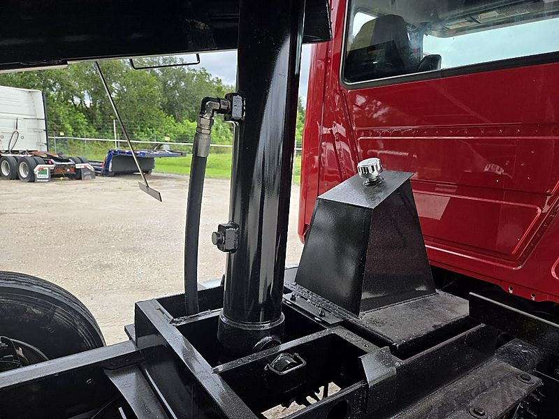 2019 Mack GR84F