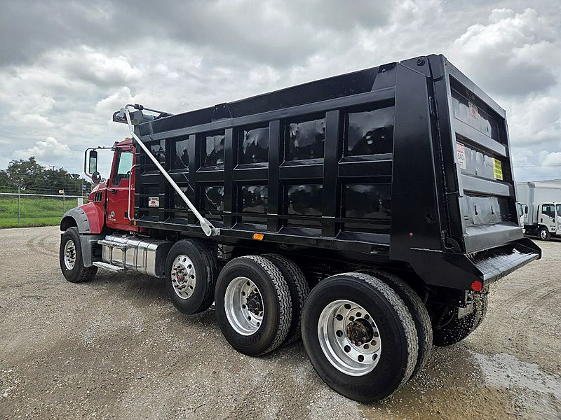 2019 Mack GR84F