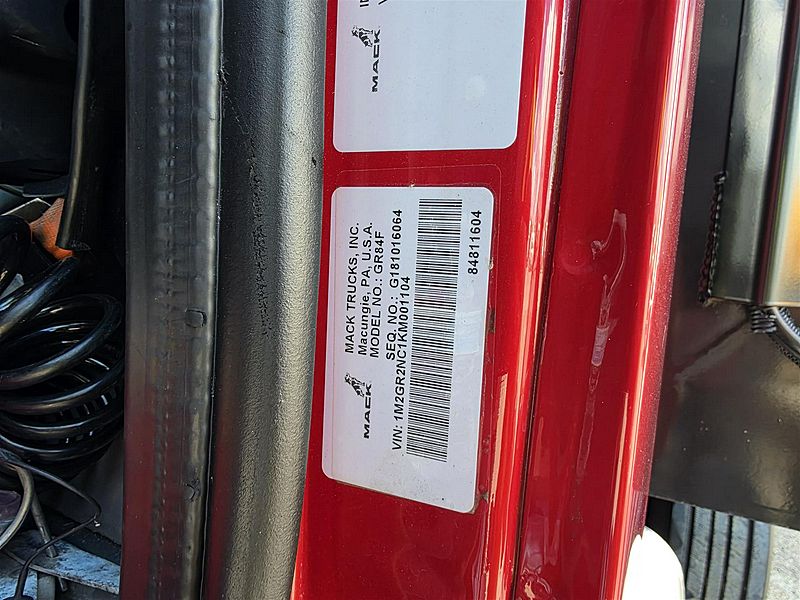 2019 Mack GR84F