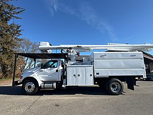 2012 Ford F-750 - Bucket Truck