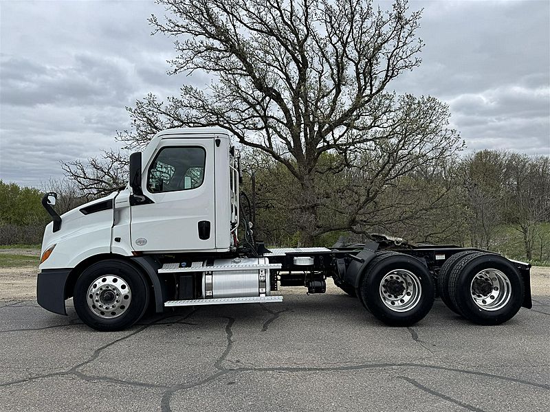 2022 Freightliner Cascadia 116