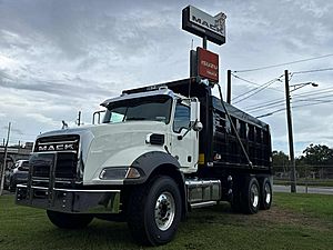 2027 Mack Granite GR64B - Dump Truck
