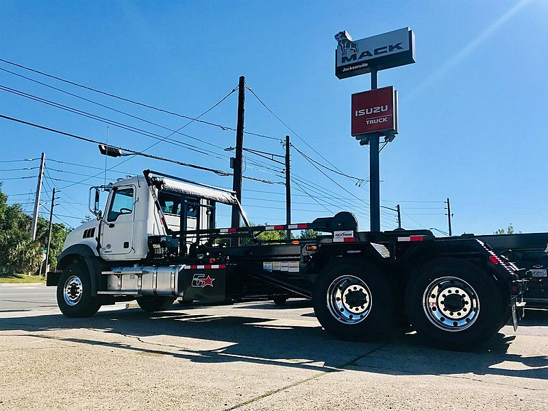 2027 Mack GR64B