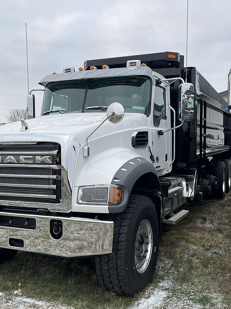 2026 Mack GR64F