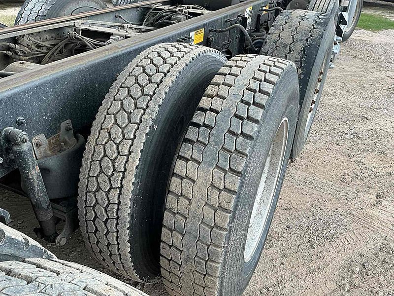 2014 Mack GU713