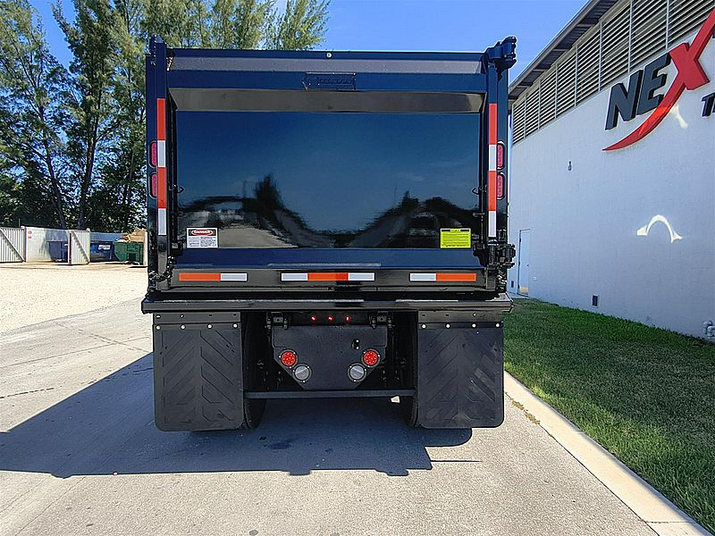 2027 Mack GR84F
