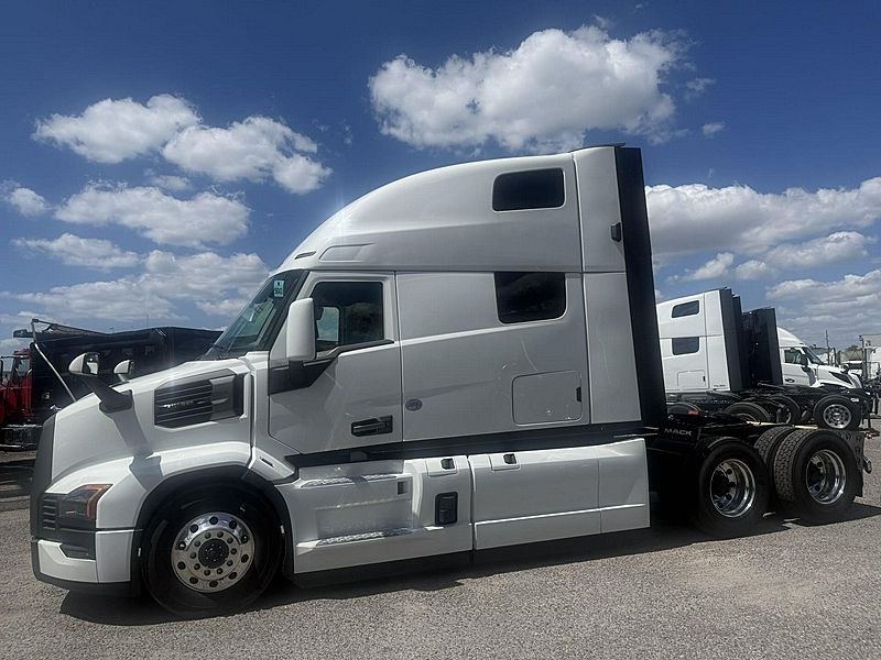 2027 Mack PR64T