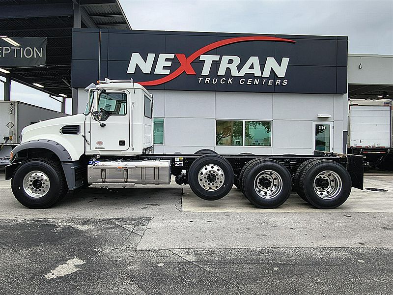 2027 Mack GR84F