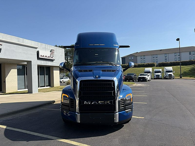 2027 Mack PR64T