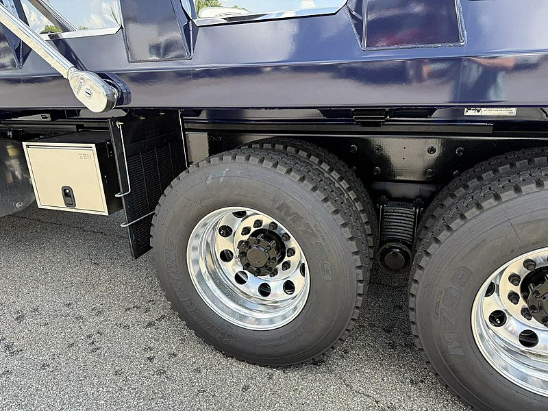 2027 Mack GR64F