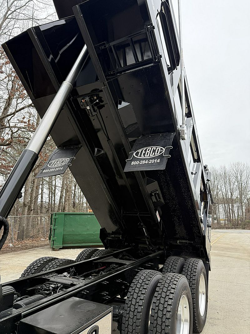 2027 Mack GR64F