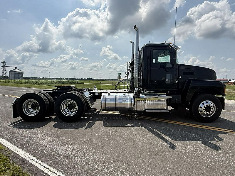 2027 Mack PI64T