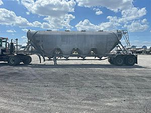 2015 Vantage 1600 cu.ft. - Pneumatic | Dry Bulk Tank Trailer