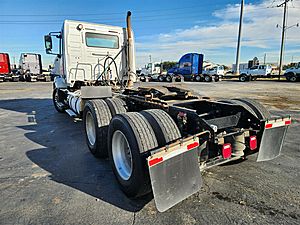 2016 Volvo VNL