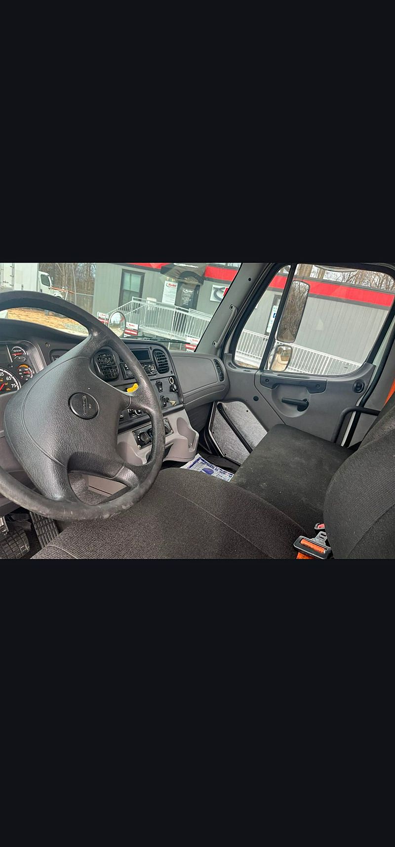 2020 Freightliner M2 106