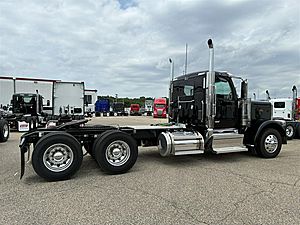 2027 Peterbilt 589
