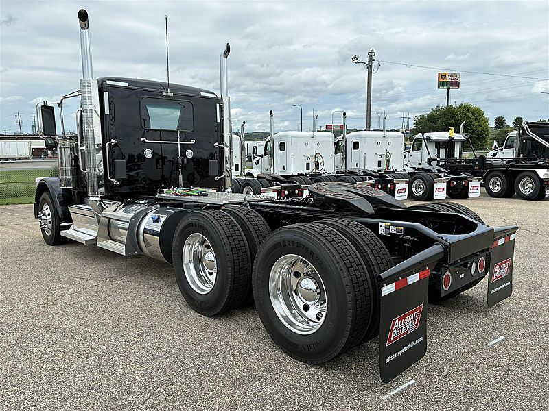 2027 Peterbilt 589