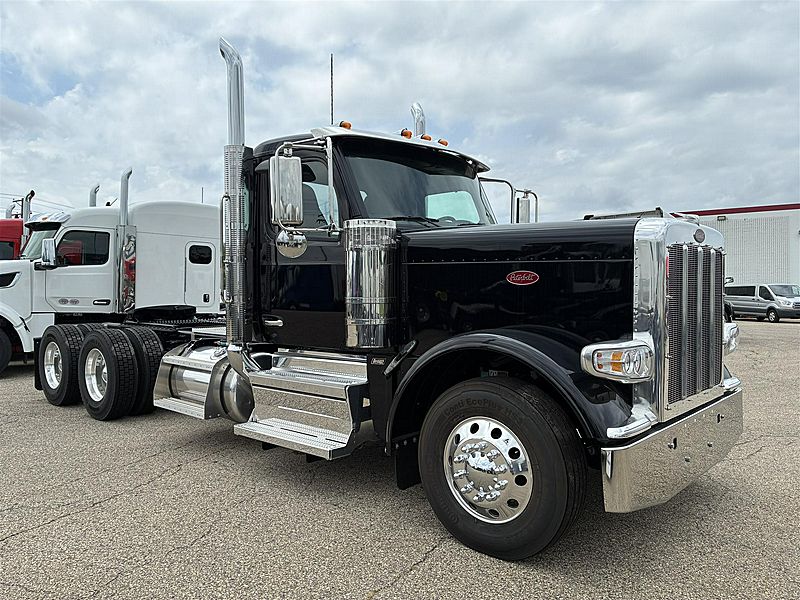 2027 Peterbilt 589