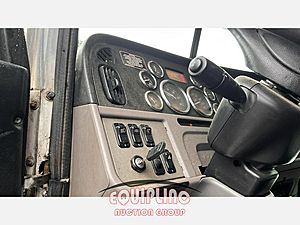 2016 Peterbilt 365