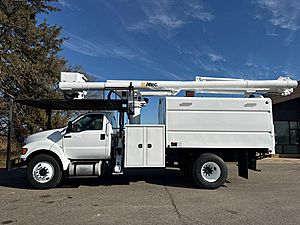 2013 Ford F-750 - Bucket Truck