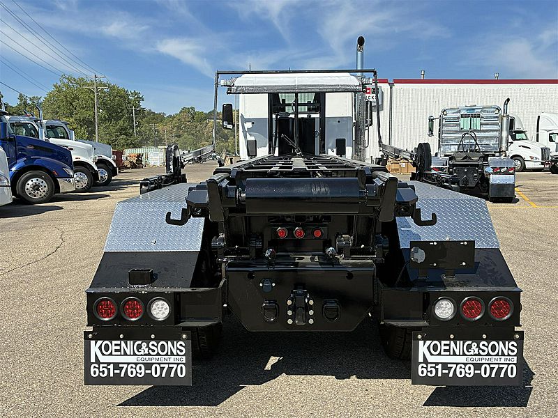 2027 Peterbilt 567
