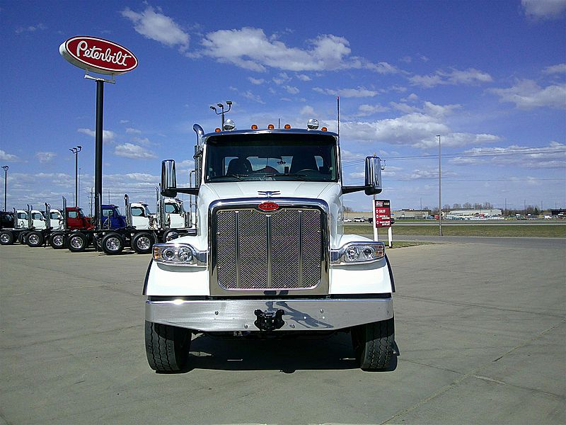 2027 Peterbilt 567